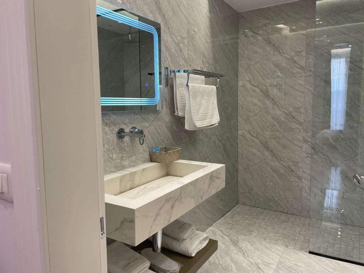 Hotel Ujvara Belsh Zewnętrze zdjęcie