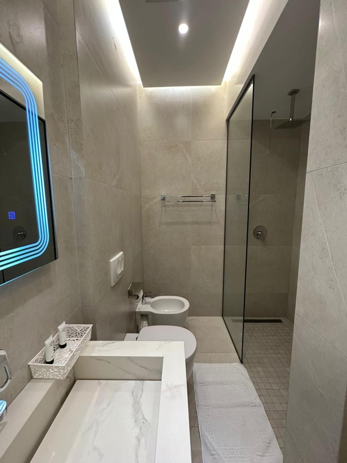 Hotel Ujvara Belsh Zewnętrze zdjęcie